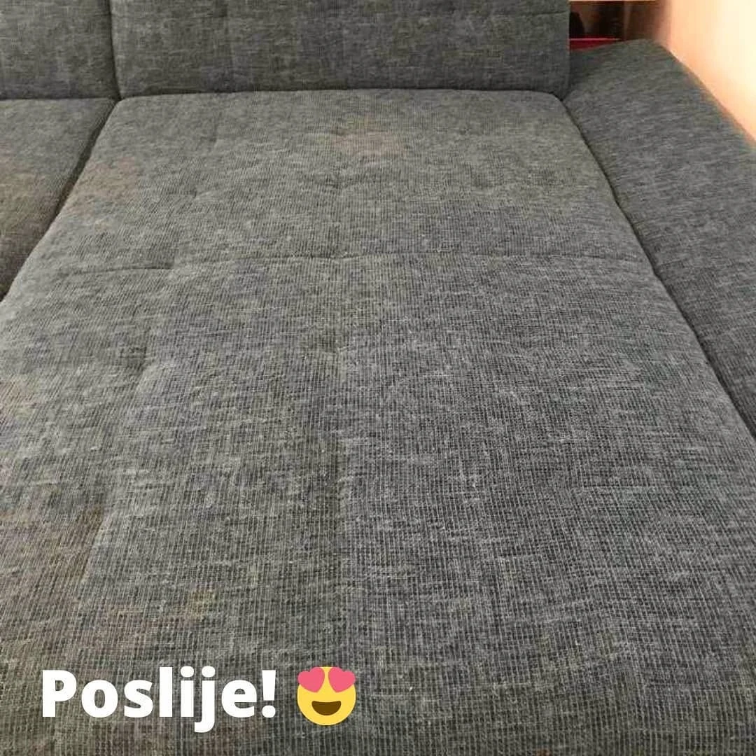 Sivi kauč nakon dubinskog čišćenja