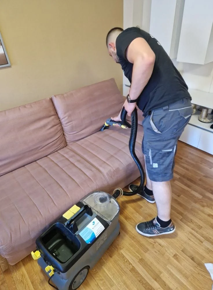 BlitzClean dubinsko čišćenje kauča u Osijeku